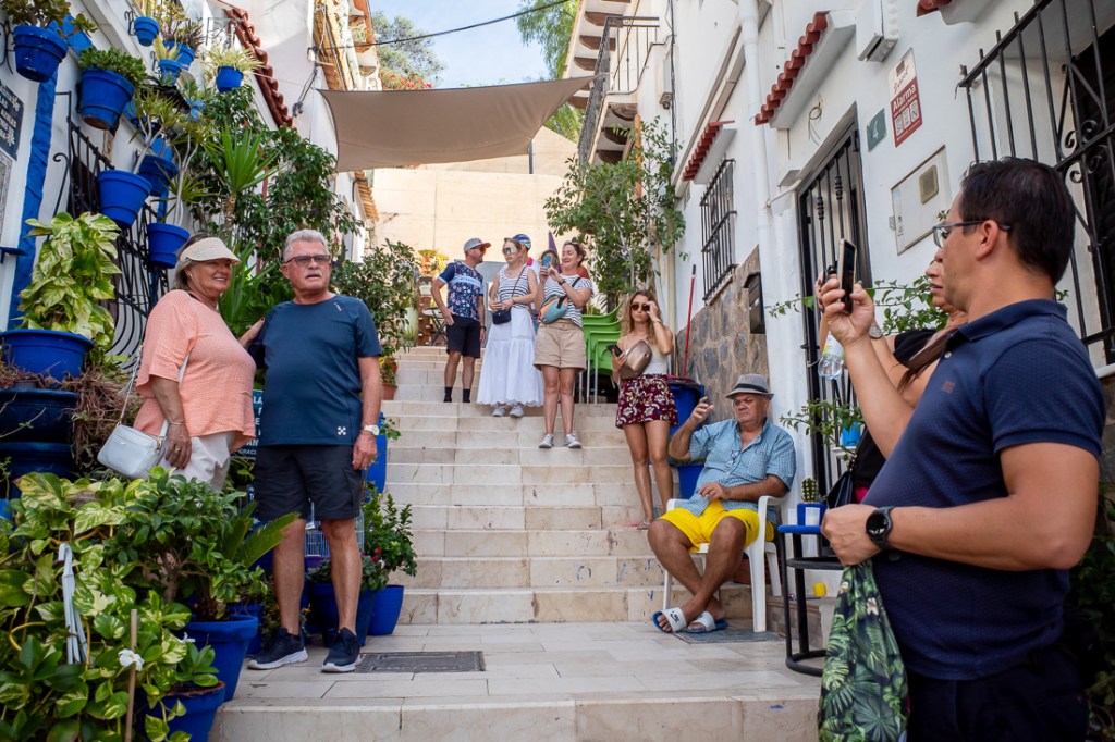 Candid street photography in Alicante, Spain.